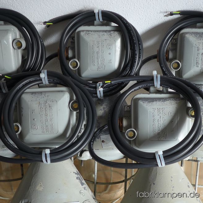 Nice EOW lamps (old explosionsproof bunker lamps/bullies) with distribution boxes for a project in Leipzig. 