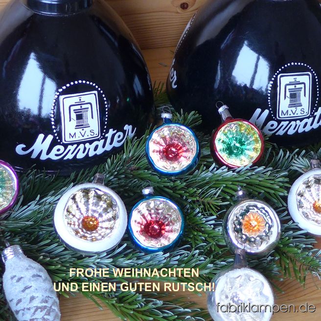 Mit diesen schönen K&M Lampen und alten Lauschaer Christbaumkugeln wünschen wir unseren Besuchern und Kunden frohe Weihnachten und ein glückliches neues Jahr! Details zu unseren Betriebsferien finden Sie hier.
