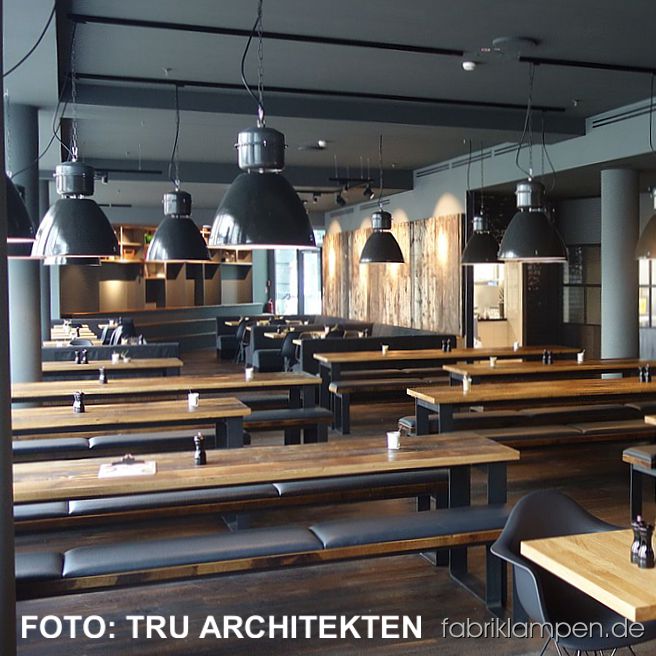 Ab April sind unsere alten Fabriklampen im Spreegold-Restaurant im Herzen Berlins im Bikini-Haus zu sehen.